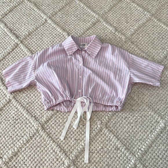 SEEK the label Adorable Pink pinstripe Cropped Top - Picture 1 of 5